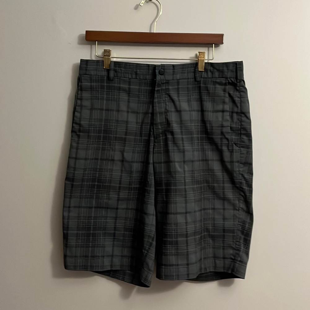 Nike golf shorts